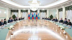 "Сотрудничество заметно укрепляется". Президенты Казахстана и Монголии провели переговоры в расширенном составе