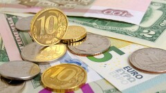 Сколько стоят доллар и рубль в обменниках Казахстана 8 июля