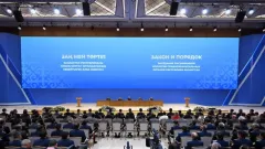 Токаев поздравил полицейских и госслужащих с профессиональными праздниками