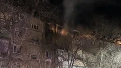 "Намеренно открыл газовый баллон". Появились кадры задержания подозреваемого в поджоге в Шахтинске