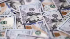 Курс доллара снизился к тенге на бирже 17 августа