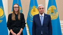 "Вы подаете детям положительный пример". Президент Казахстана встретился с Еленой Рыбакиной