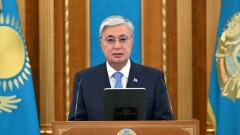 Токаев поздравил казахстанцев с Днём Победы