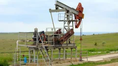 Авария на нефтяной скважине в Мангистау: выброс газоводяной смеси продолжается
