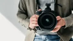 Остерегаться предложений бесплатно сфотографироваться призвал Нацбанк