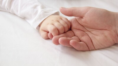 В Казахстане родителям могут разрешить находиться вместе с детьми в отделении реанимации