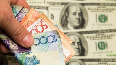 Курс доллара вырос на торгах в начале недели