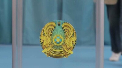 "Расширение диалога между гражданами и государством". Ерлан Карин проголосовал на референдуме
