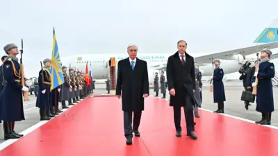 Токаев прилетел в Москву