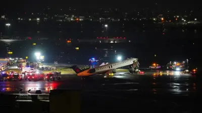 Происшествие с самолётом в аэропорту Нью-Йорка: два человека погибли, более 40 пострадали