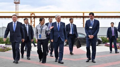 Токаев посетил локализационный центр "АгромашХолдинг KZ"