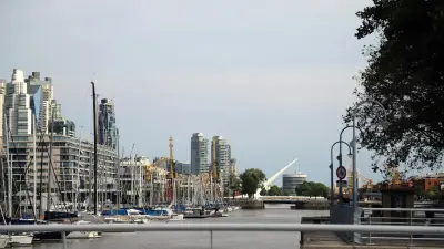 Тысячи жителей Буэнос-Айреса остались без света в сильную жару