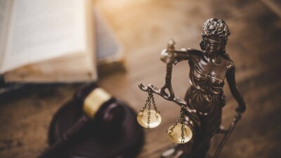 Норму Уголовного кодекса по УДО необходимо изменить – Конституционный суд