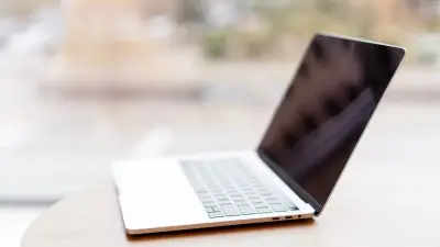 Школы Алматы решили перевести на другой электронный дневник в середине учебного года