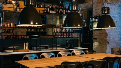 Работу одного из филиалов Chechil Pub в Алматы приостановили после массовых драк