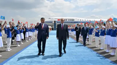 Касым-Жомарт Токаев встретил Си Цзиньпина в аэропорту Астаны