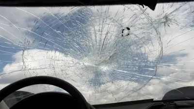 ДТП с пассажирским автобусом произошло под Алматы: один человек погиб, трое пострадали