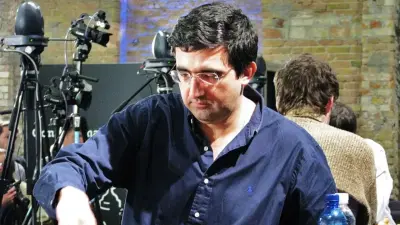 "Обвинял в читерстве". FIDE начала расследование против Крамника после смерти гроссмейстера Нородицкого