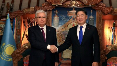 Президенты Казахстана и Монголии провели переговоры в узком составе