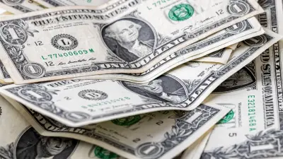 Сколько стоят доллар, евро и рубль в обменниках Казахстана 7 января