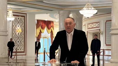 "Будьте счастливы". Нурсултан Назарбаев проголосовал на референдуме по АЭС