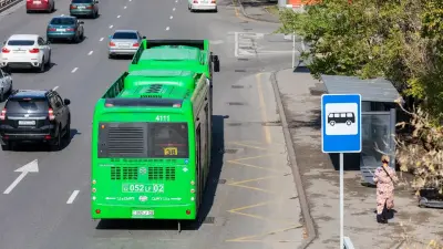 Восемь автобусных маршрутов на день изменили схемы движения в Алматы