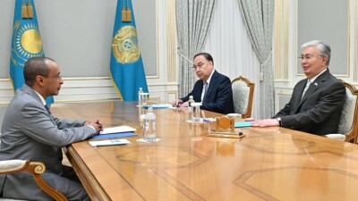 Касым-Жомарт Токаев принял посла ОАЭ в Казахстане