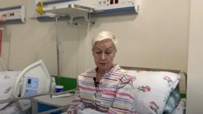 Пациентку, трижды победившую рак, выписали из онкоцентра Астаны