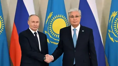 Токаев поздравил Путина с днём рождения