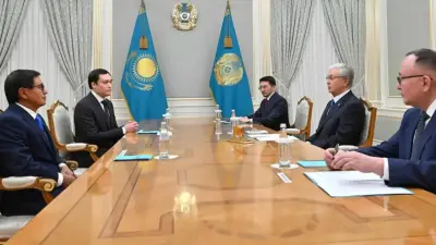 Токаев встретился с двумя IT-предпринимателями