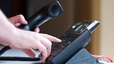 Несколько жителей поздравили с Новым годом операторов 102 в Алматы