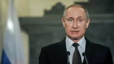 "Было бы полезнее закончить войну с Украиной". Трамп ответил Путину, предложившему помощь