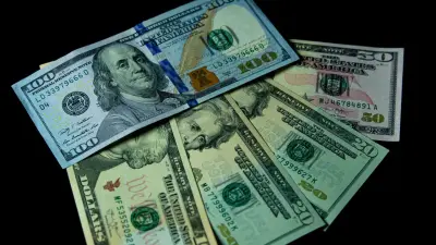 Сколько стоят доллар, евро и рубль в обменниках Казахстана 23 марта