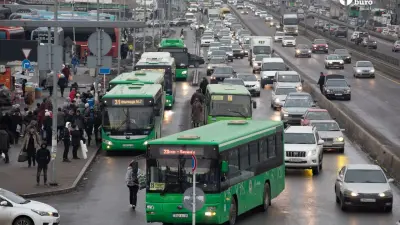 Пустые автобусы направляют на загруженные остановки в Алматы