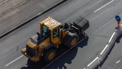 Реконструкцию четырёх трасс проводят в Казахстане: работы обещают завершить до конца года