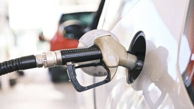 В Минэнерго объяснили, почему на некоторых заправках Астаны отпускают автогаз по талонам