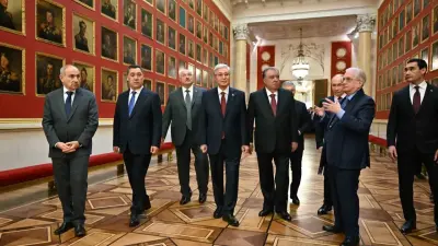 Токаев и другие лидеры стран СНГ посетили Эрмитаж