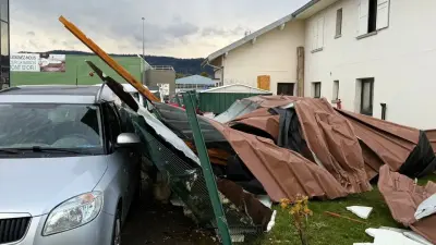 Перебои со светом и приостановка движения поездов: шторм "Бенджамин" обрушился на Францию