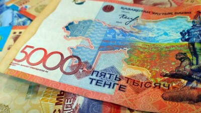 "Не могут отличить реальные банкноты от сувенирных". В АФМ обратились к казахстанцам