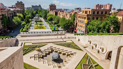 Казахстанцы смогут въезжать в Армению без паспорта – Токаев подписал закон