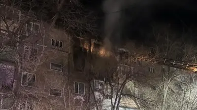 "Намеренно открыл газовый баллон". Появились кадры задержания подозреваемого в поджоге в Шахтинске