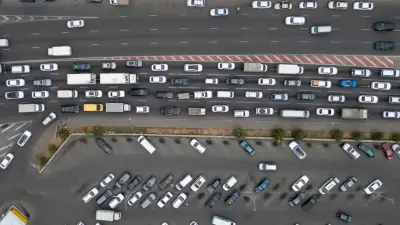 Платные парковки добавят в четырёх районах Алматы и вернут абонементы