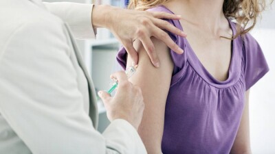 "Некоторые откладывают на потом": сколько школьниц привили против ВПЧ в Алматы