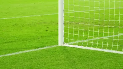 Футбольные ворота упали на ребёнка в Астане