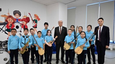 Токаев посетил международную школу KIS Astana