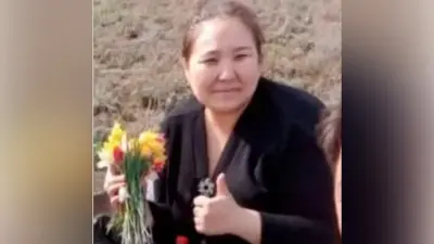 Акима наказали за фото с тюльпанами в Актюбинской области