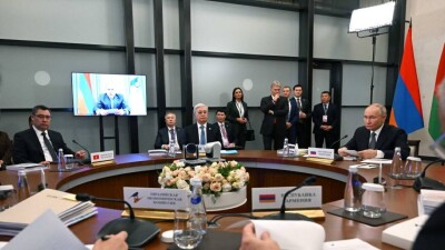 Токаев принял участие в заседании Высшего Евразийского экономического совета в узком составе