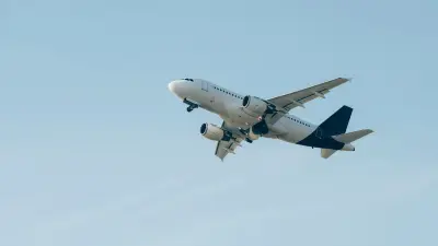 Air Astana предупредила о переносе рейсов из-за закрытия аэропорта Хитроу