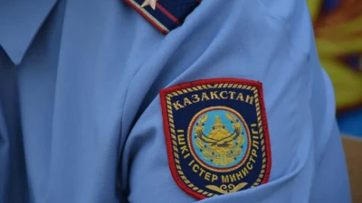 Лжеполицейские вымогали деньги у предпринимателей Шымкента, обещая покровительство