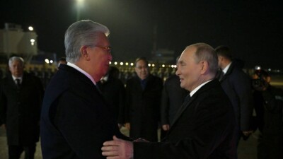 Владимир Путин прилетел в Астану: как его встретили